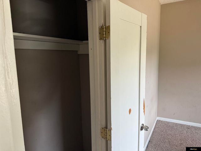 2504 Hartman Avenue, Omaha, NE 68111