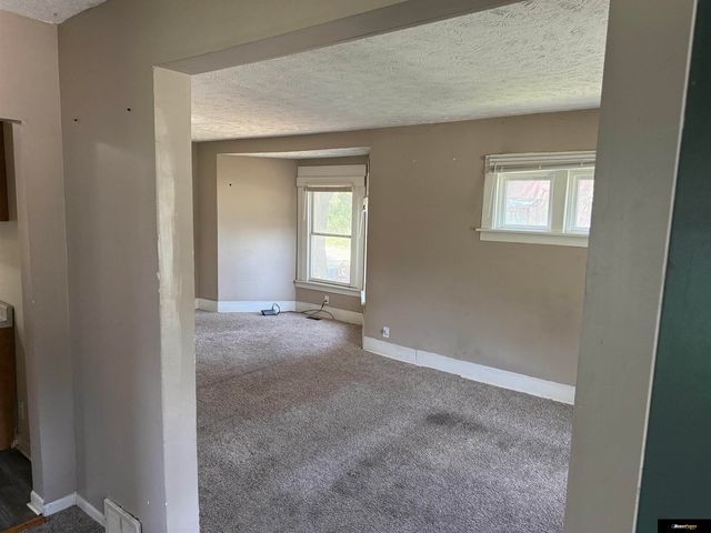 2504 Hartman Avenue, Omaha, NE 68111