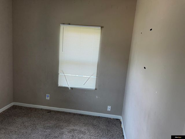 2504 Hartman Avenue, Omaha, NE 68111