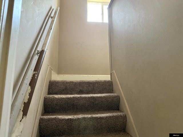 2504 Hartman Avenue, Omaha, NE 68111