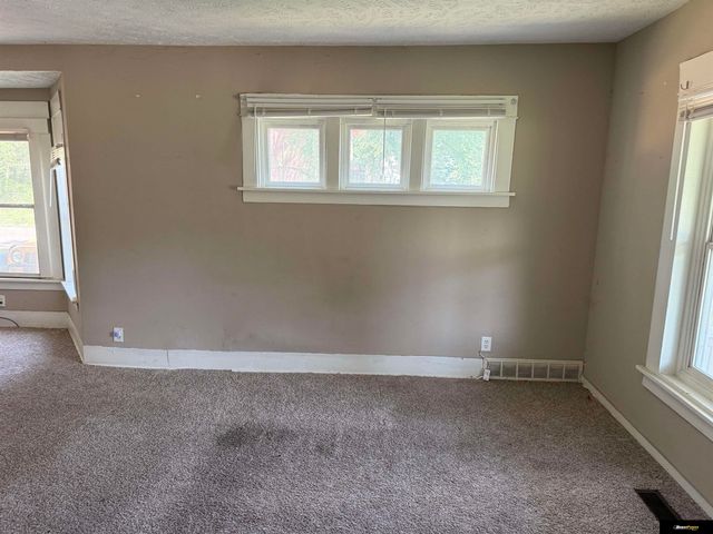 2504 Hartman Avenue, Omaha, NE 68111