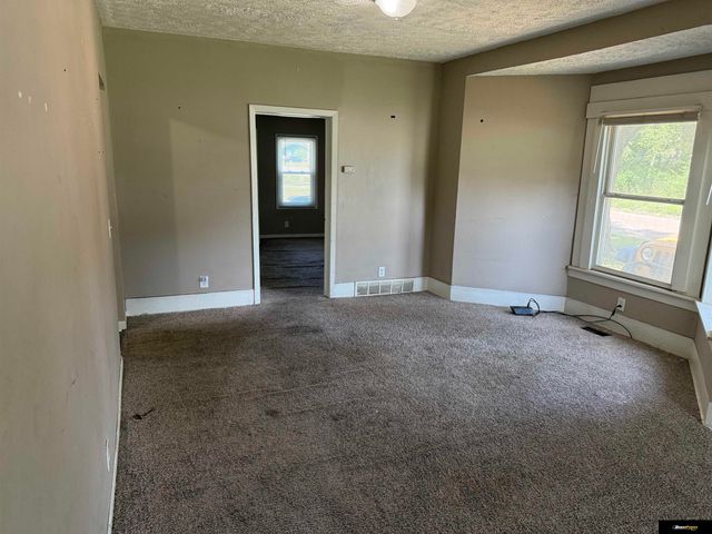 2504 Hartman Avenue, Omaha, NE 68111