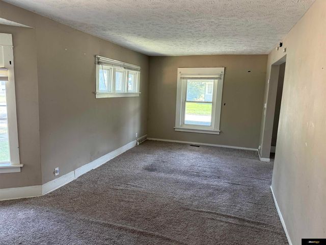 2504 Hartman Avenue, Omaha, NE 68111