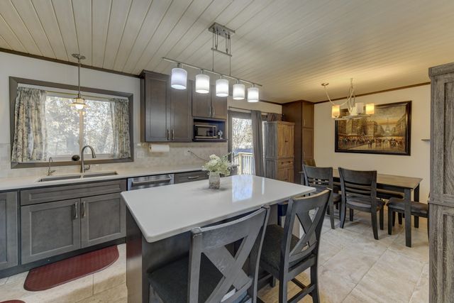 8950 Marquette Street, St. John, IN 46373