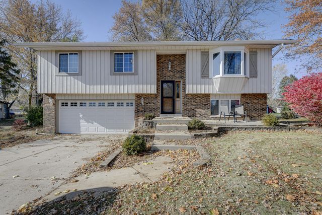 8950 Marquette Street, St. John, IN 46373