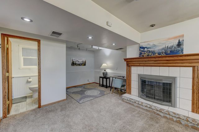 8950 Marquette Street, St. John, IN 46373