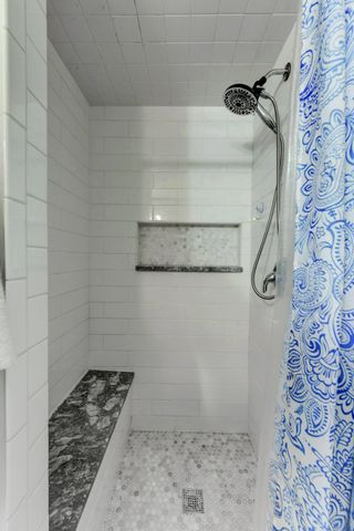 8950 Marquette Street, St. John, IN 46373