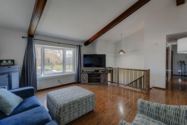 8950 Marquette Street, St. John, IN 46373