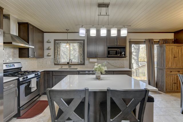 8950 Marquette Street, St. John, IN 46373