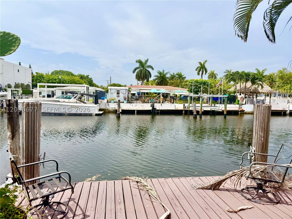 Image 1 of property listing at 2039 NE 123rd St, North Miami, FL 33181