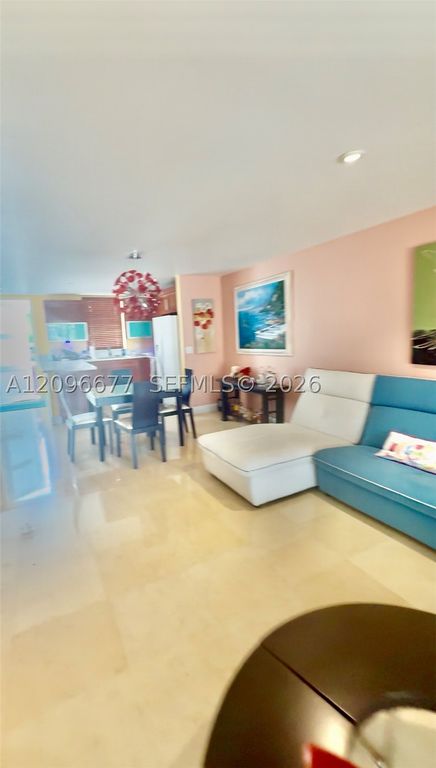 Image 16 of property listing at 2039 NE 123rd St, North Miami, FL 33181