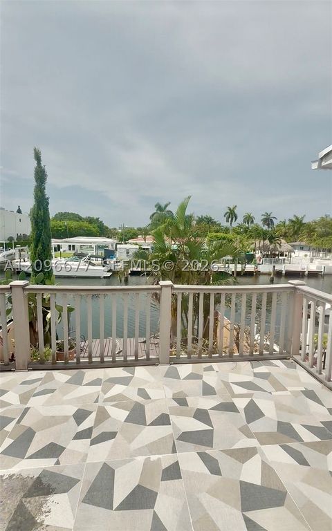 Image 22 of property listing at 2039 NE 123rd St, North Miami, FL 33181