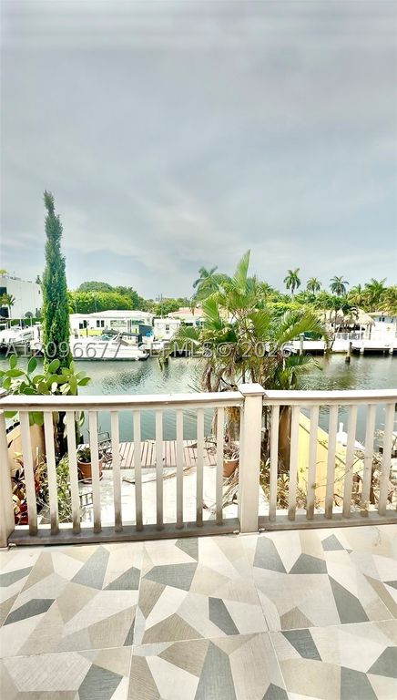 Image 28 of property listing at 2039 NE 123rd St, North Miami, FL 33181