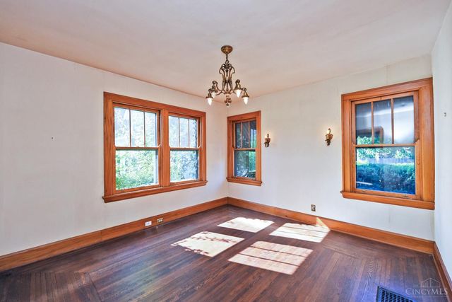 1039 Richwood Avenue, Cincinnati, OH 45208