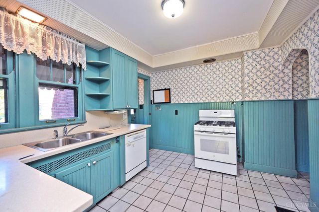 1039 Richwood Avenue, Cincinnati, OH 45208