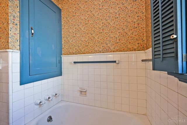 1039 Richwood Avenue, Cincinnati, OH 45208