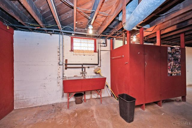 1039 Richwood Avenue, Cincinnati, OH 45208