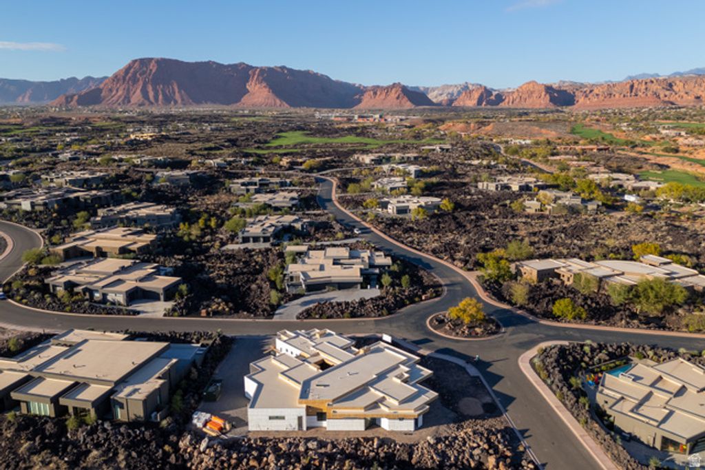 2629 W SHOSHONI TRL, St. George, UT 84770
