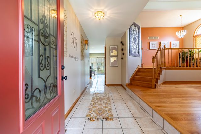 18319 Holland Road, Lansing, IL 60438