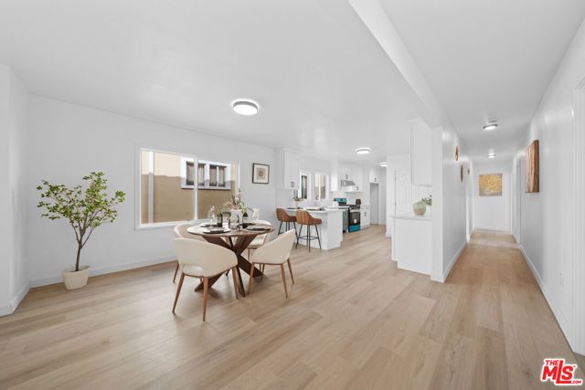 1558 Hauser Boulevard, Los Angeles, CA 90019