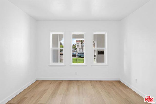 1558 Hauser Boulevard, Los Angeles, CA 90019