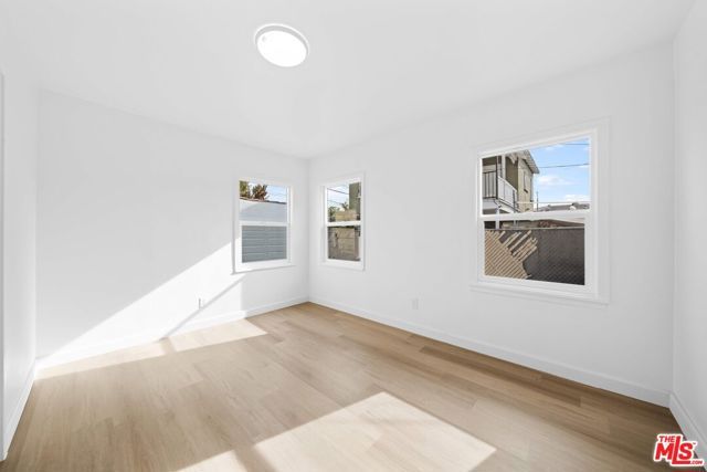 1558 Hauser Boulevard, Los Angeles, CA 90019