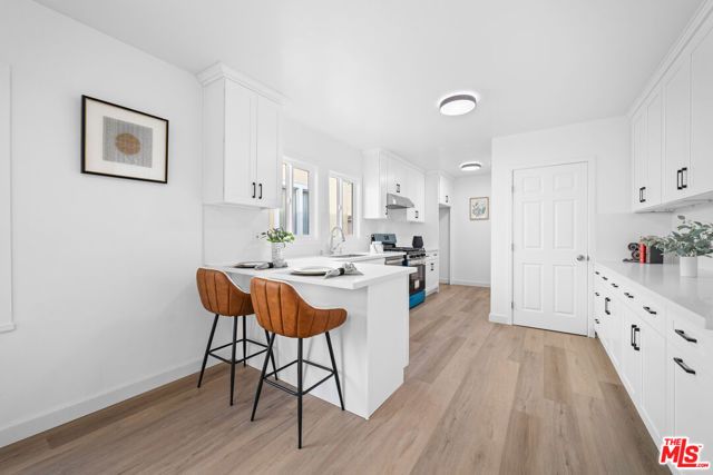 1558 Hauser Boulevard, Los Angeles, CA 90019