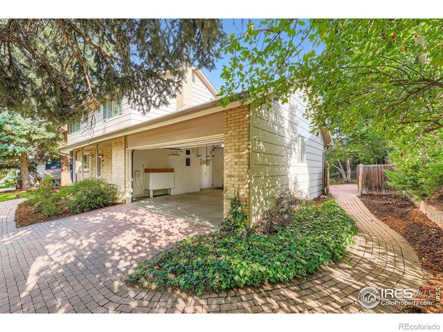 7711 Devonshire Court, Boulder, CO 80301