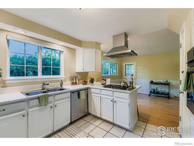 7711 Devonshire Court, Boulder, CO 80301