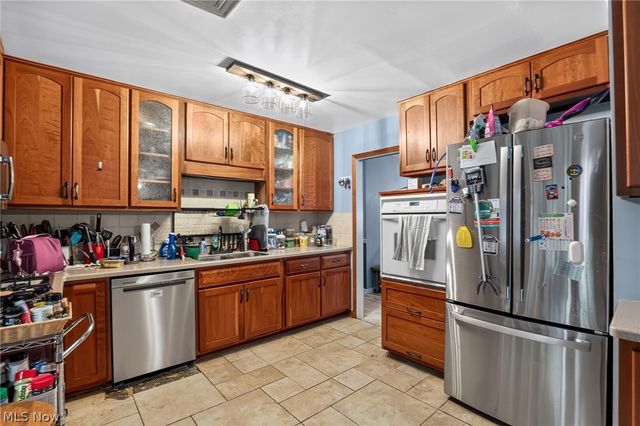 825 Damon Drive, Medina, OH 44256