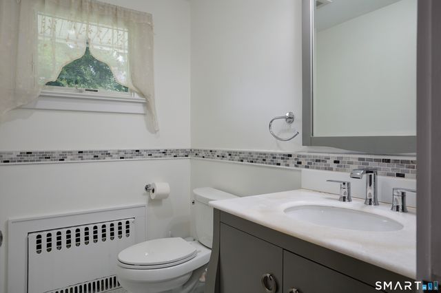 1374 Huntington Turnpike, Trumbull, CT 06611