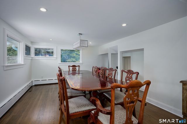 1374 Huntington Turnpike, Trumbull, CT 06611