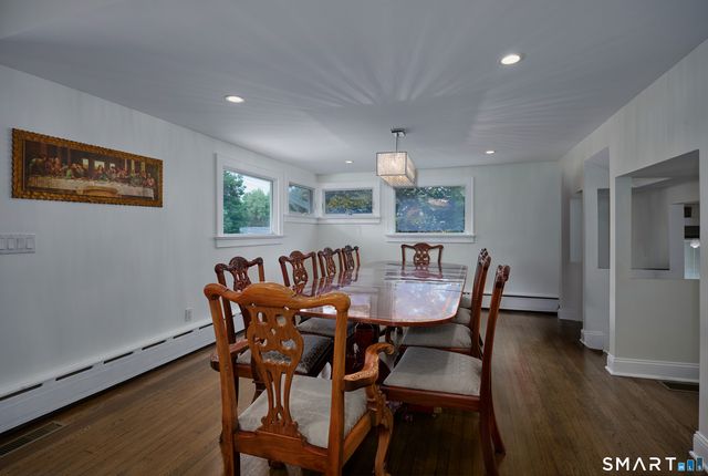 1374 Huntington Turnpike, Trumbull, CT 06611