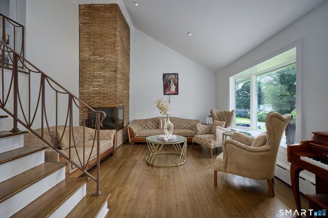 1374 Huntington Turnpike, Trumbull, CT 06611
