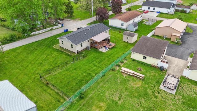 2713 U ST, Bedford, IN 47421