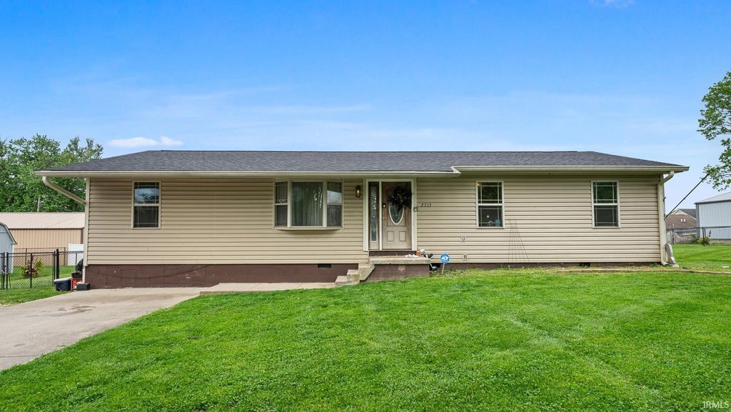 2713 U ST, Bedford, IN 47421