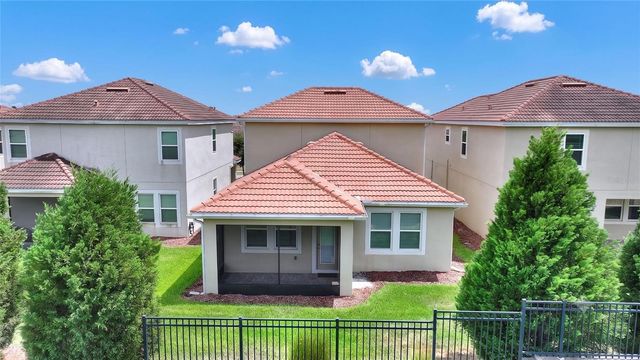 1045 BLACKWOLF RUN RD, Davenport, FL 33896