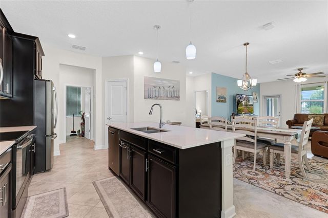 1045 BLACKWOLF RUN RD, Davenport, FL 33896