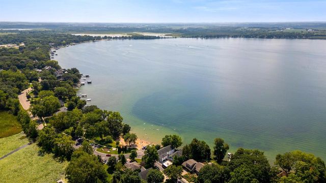123 S Ferry Drive, Lake Mills, WI 53551