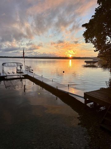 123 S Ferry Drive, Lake Mills, WI 53551