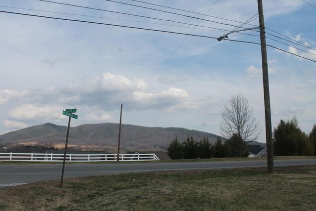 475 Elden AVE, Roanoke, VA 24019