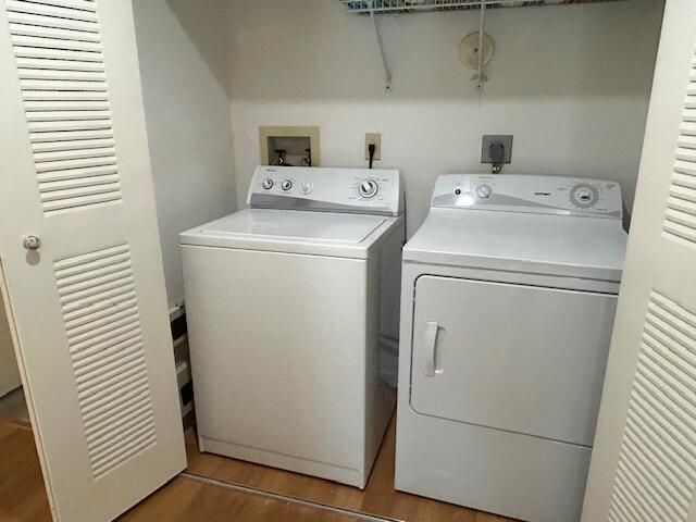 10415 S Circle Lake Drive 201, Boynton Beach, FL 33437