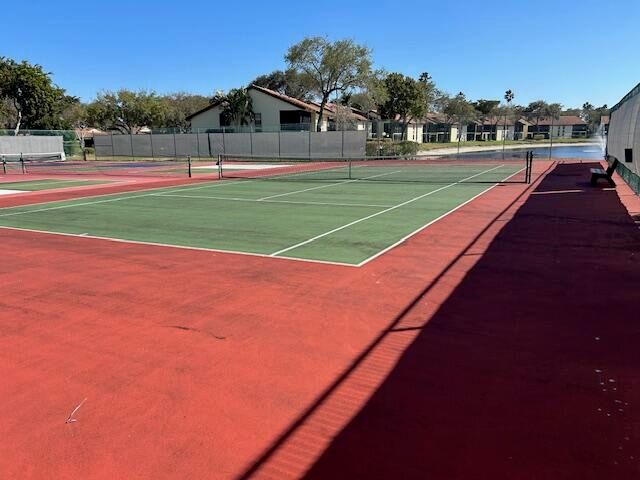 10415 S Circle Lake Drive 201, Boynton Beach, FL 33437