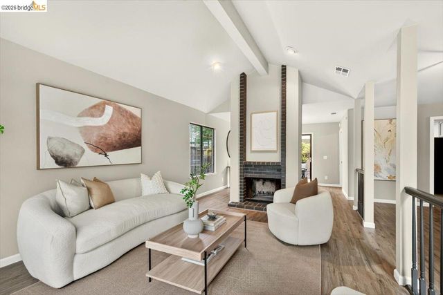 29 Captains Dr, Alameda, CA 94502