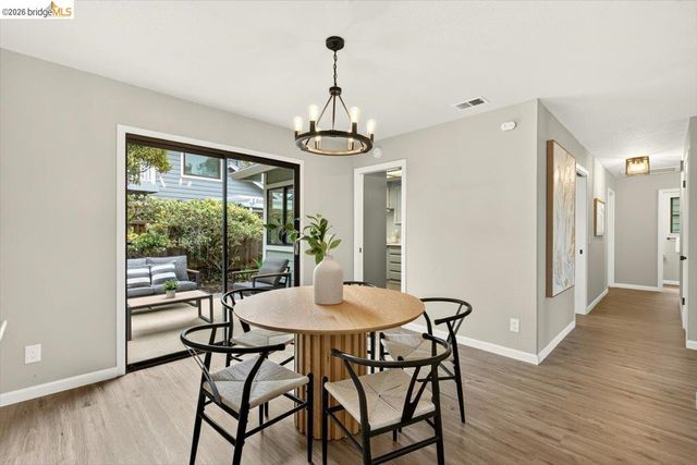 29 Captains Dr, Alameda, CA 94502
