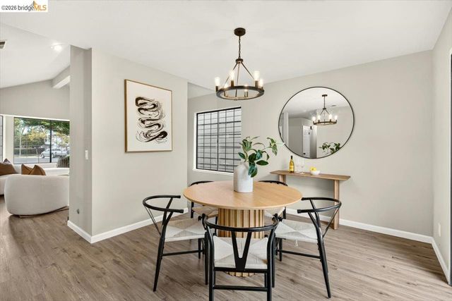 29 Captains Dr, Alameda, CA 94502