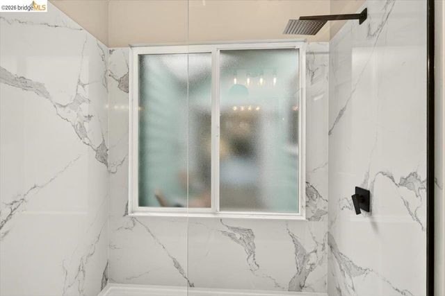 29 Captains Dr, Alameda, CA 94502