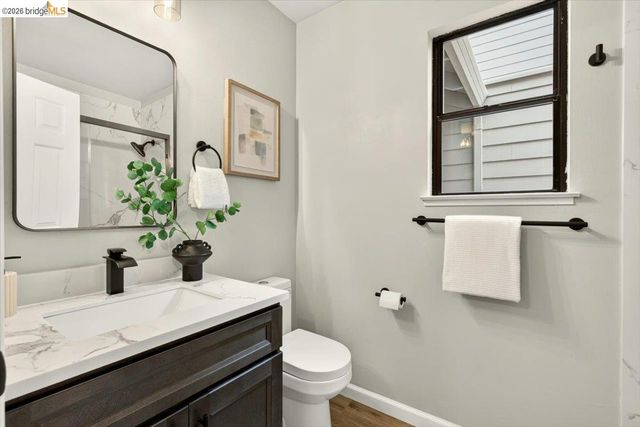 29 Captains Dr, Alameda, CA 94502