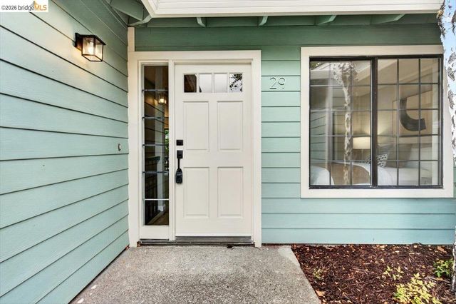 29 Captains Dr, Alameda, CA 94502