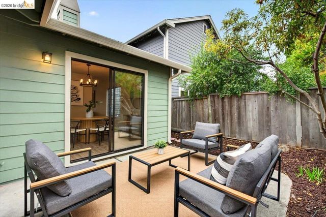 29 Captains Dr, Alameda, CA 94502